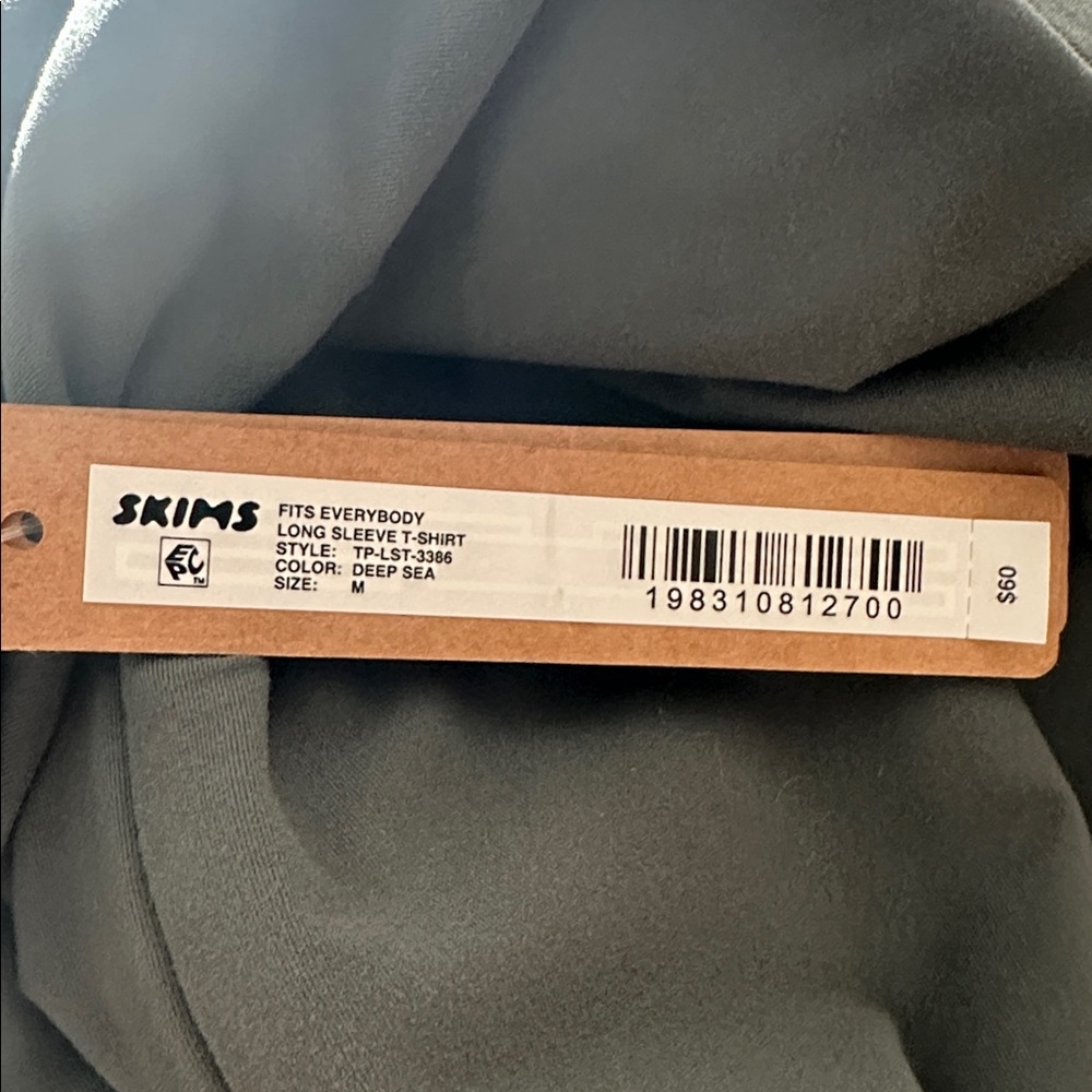 SKIMS Charcoal Zip-Up Set. 1/2 Zip Top & Pants NWT - Picture 5 of 6